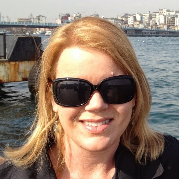 Meet your Posher, Rebecca - Picture 1 of 1